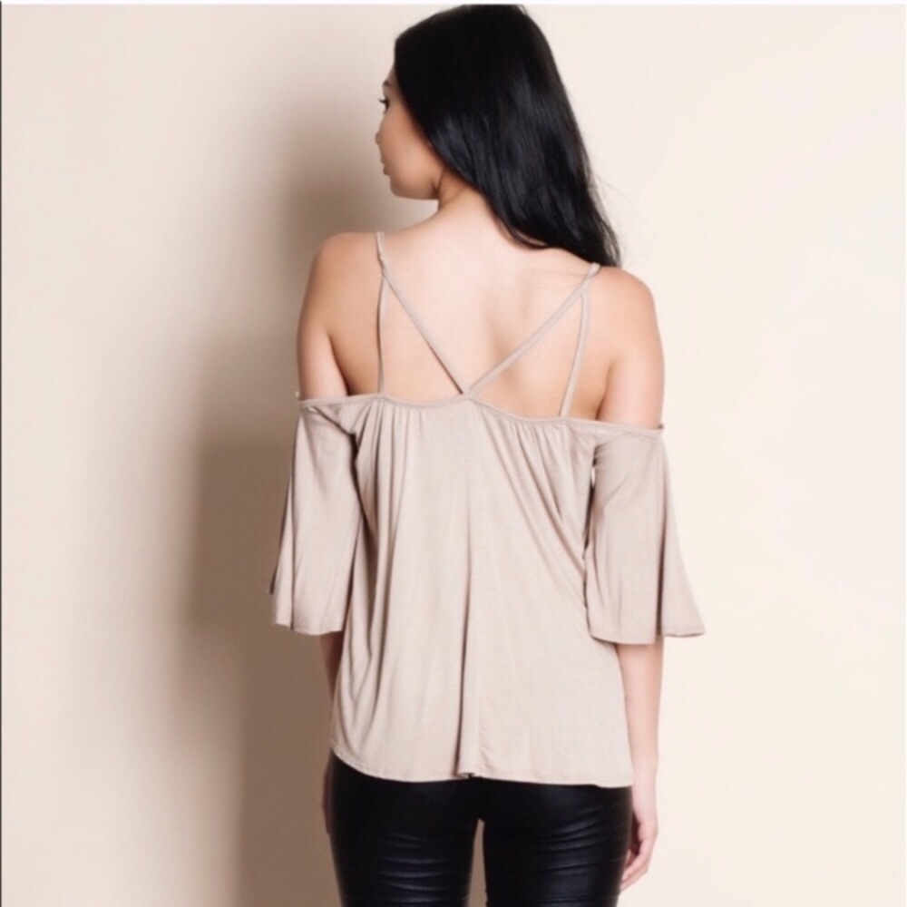 ✂️PRICE CUT-Beautiful Woman’s Top - Picture 3 of 3